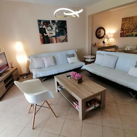 Apartament Bella Casa Néa Péramos Zewnętrze zdjęcie