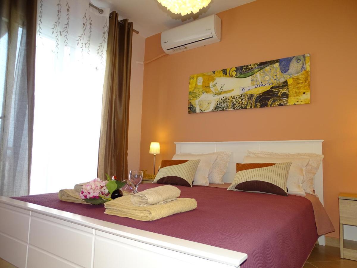 Apartament Bella Casa Néa Péramos Zewnętrze zdjęcie