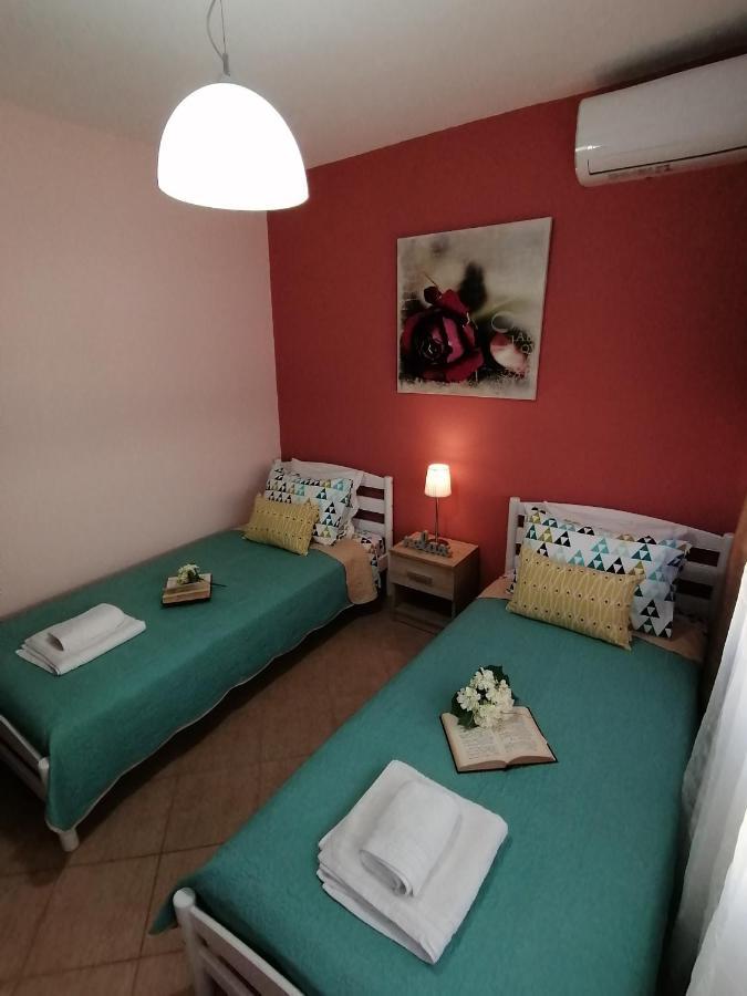 Apartament Bella Casa Néa Péramos Zewnętrze zdjęcie